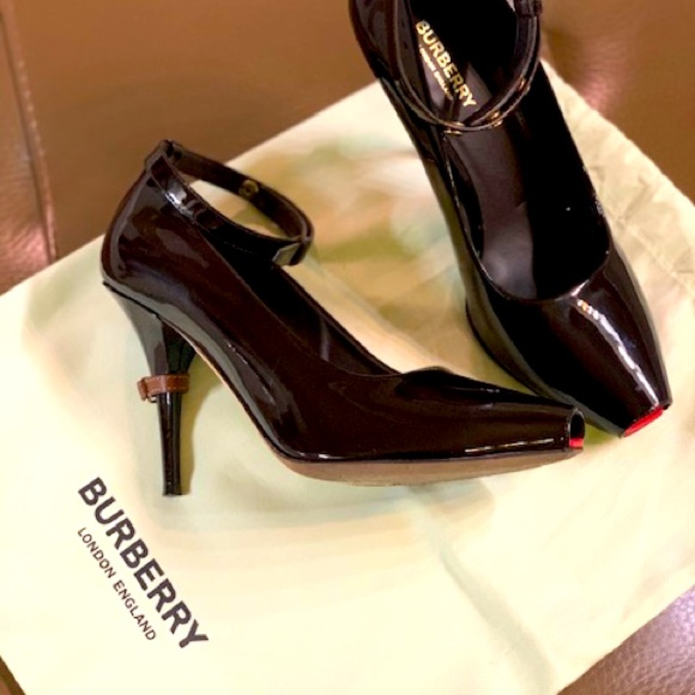 Burberry shoes